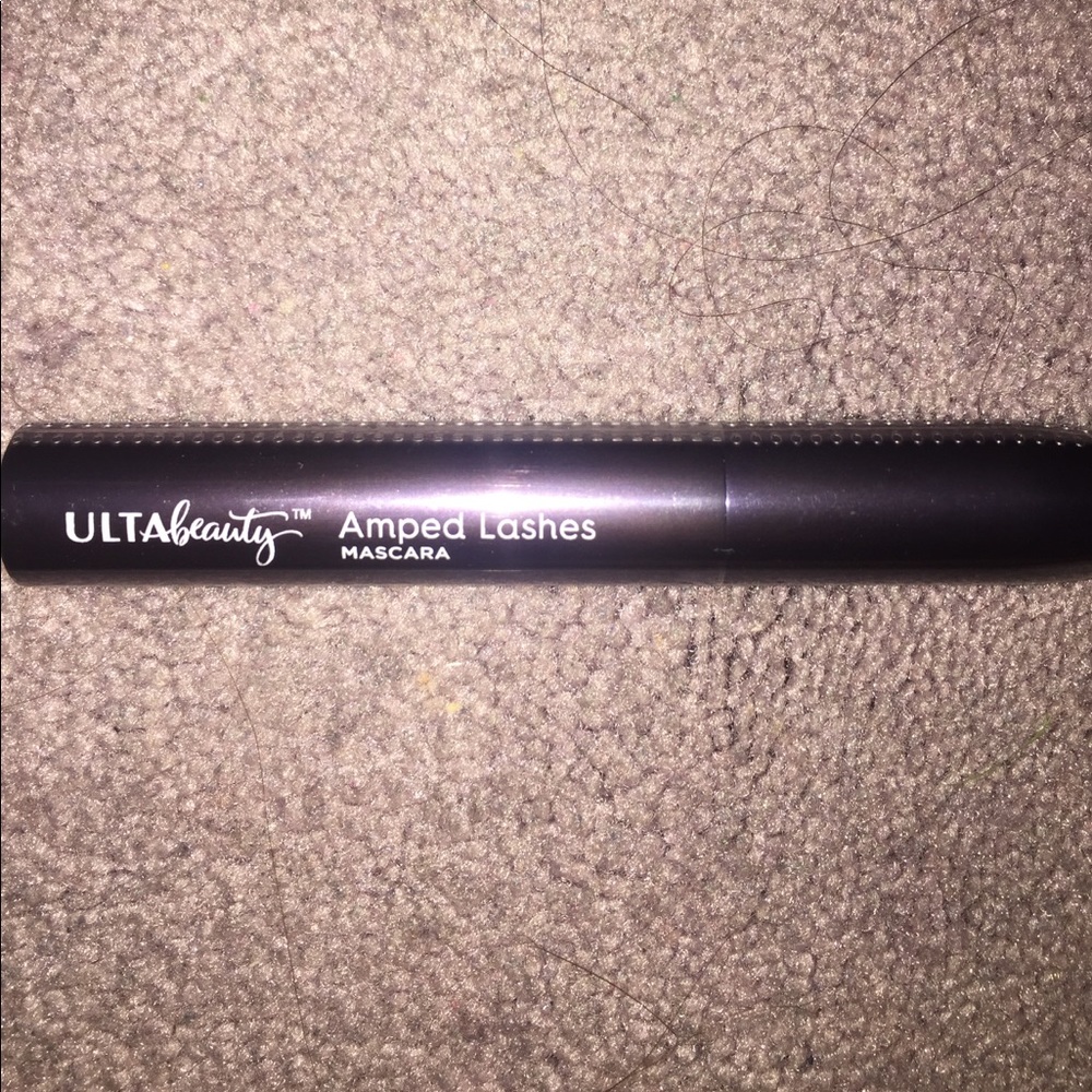 Amped Lashes Mascara