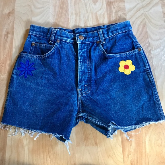 limited edition Pants - Limited edition high waisted shorts