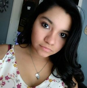 Meet your Posher, Alaina