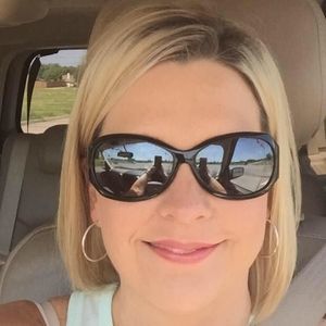 Meet your Posher, Becki