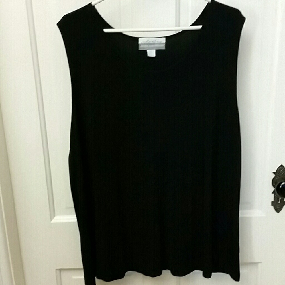 Sleeveless knit top