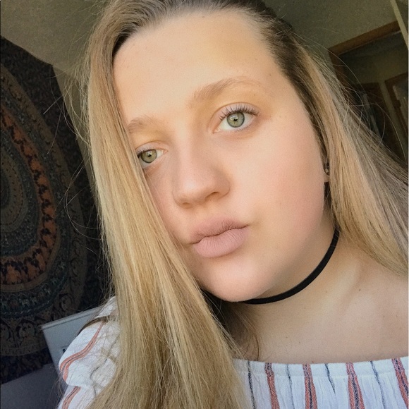 Meet your Posher, Kristen - Picture 1 of 1