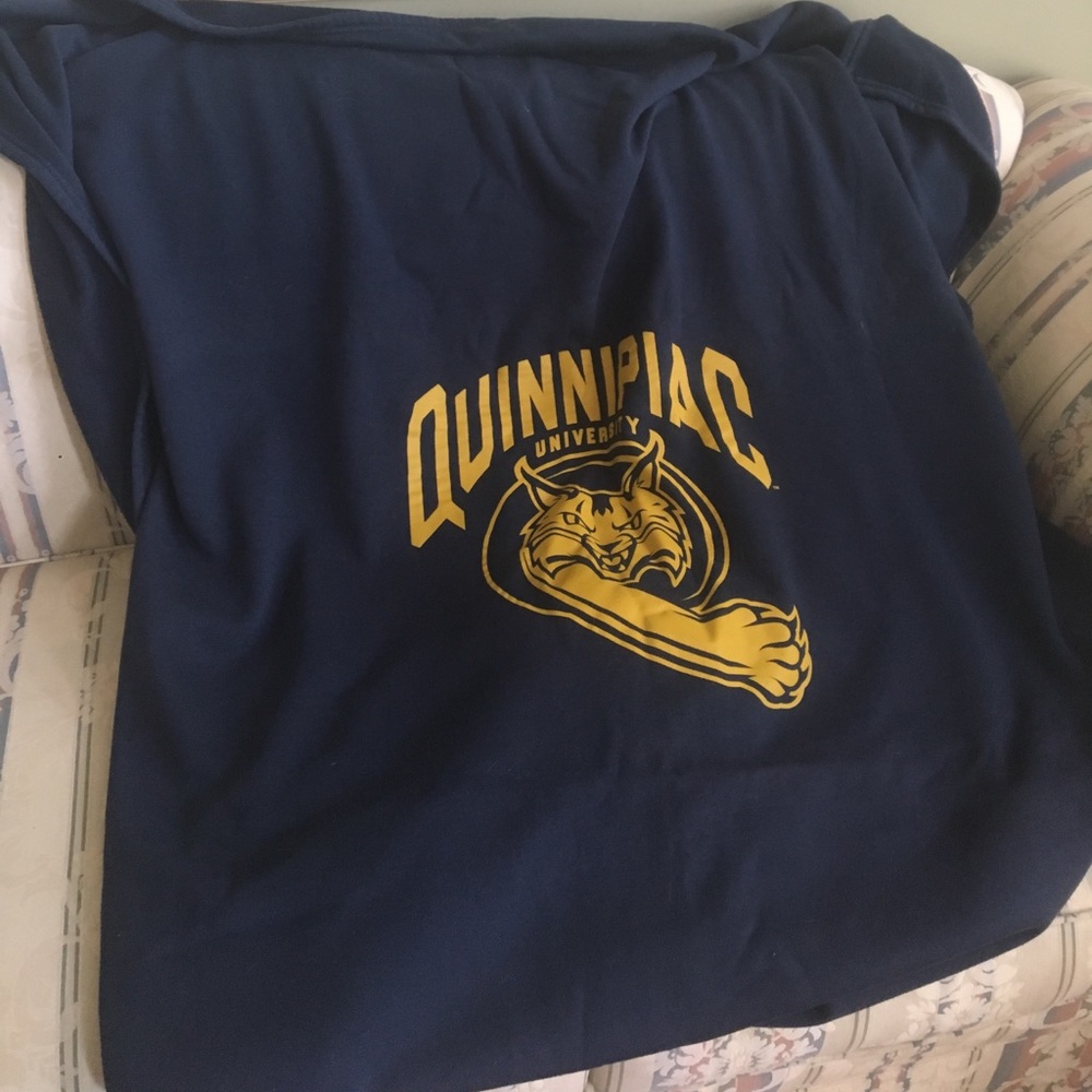 Quinnipiac university cotton throw blanket