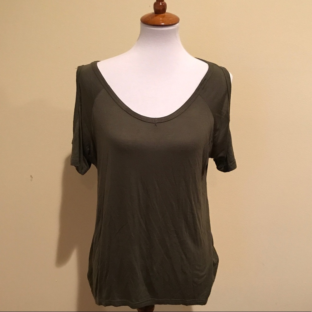 Cold Shoulder Pointed Tee - Picture 2 of 3