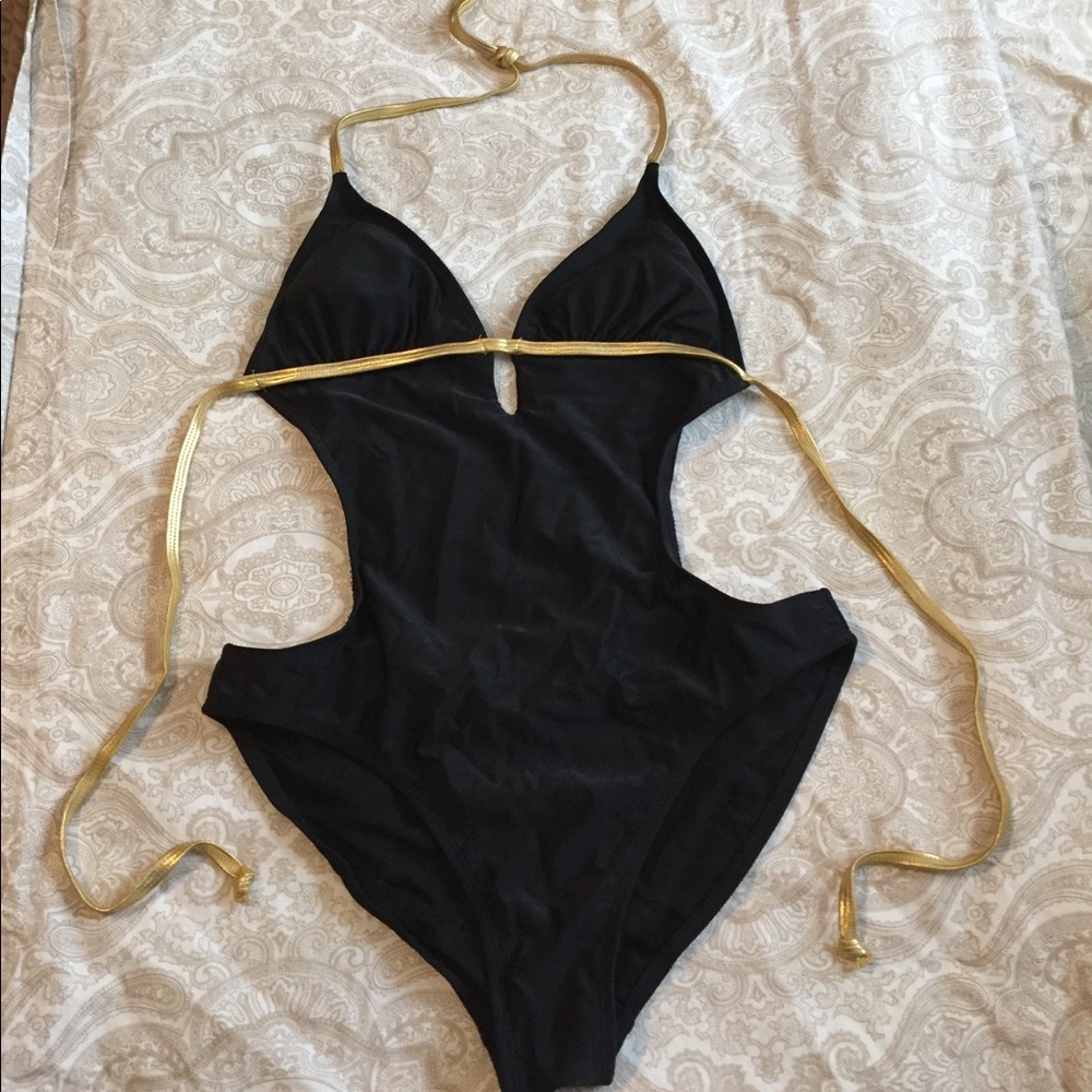 Last call! 🎉 Old Navy Bathing Suit