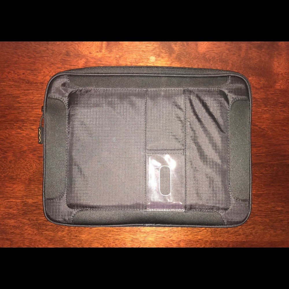 Higher Ground 14.5" Laptop Case