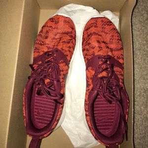Nike Roshe size 6