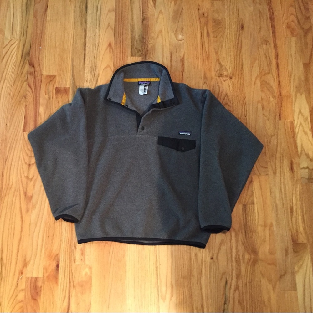 Men's Small Gray & Black Patagonia Fleece!