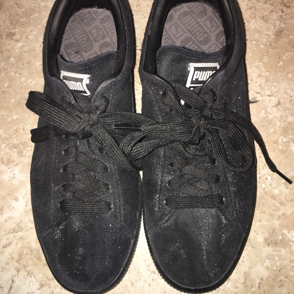 Sparkly pumas