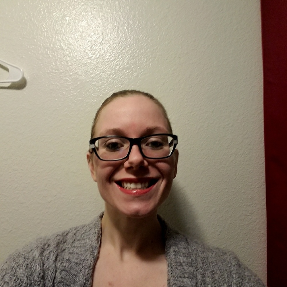 Meet your Posher, Kaela