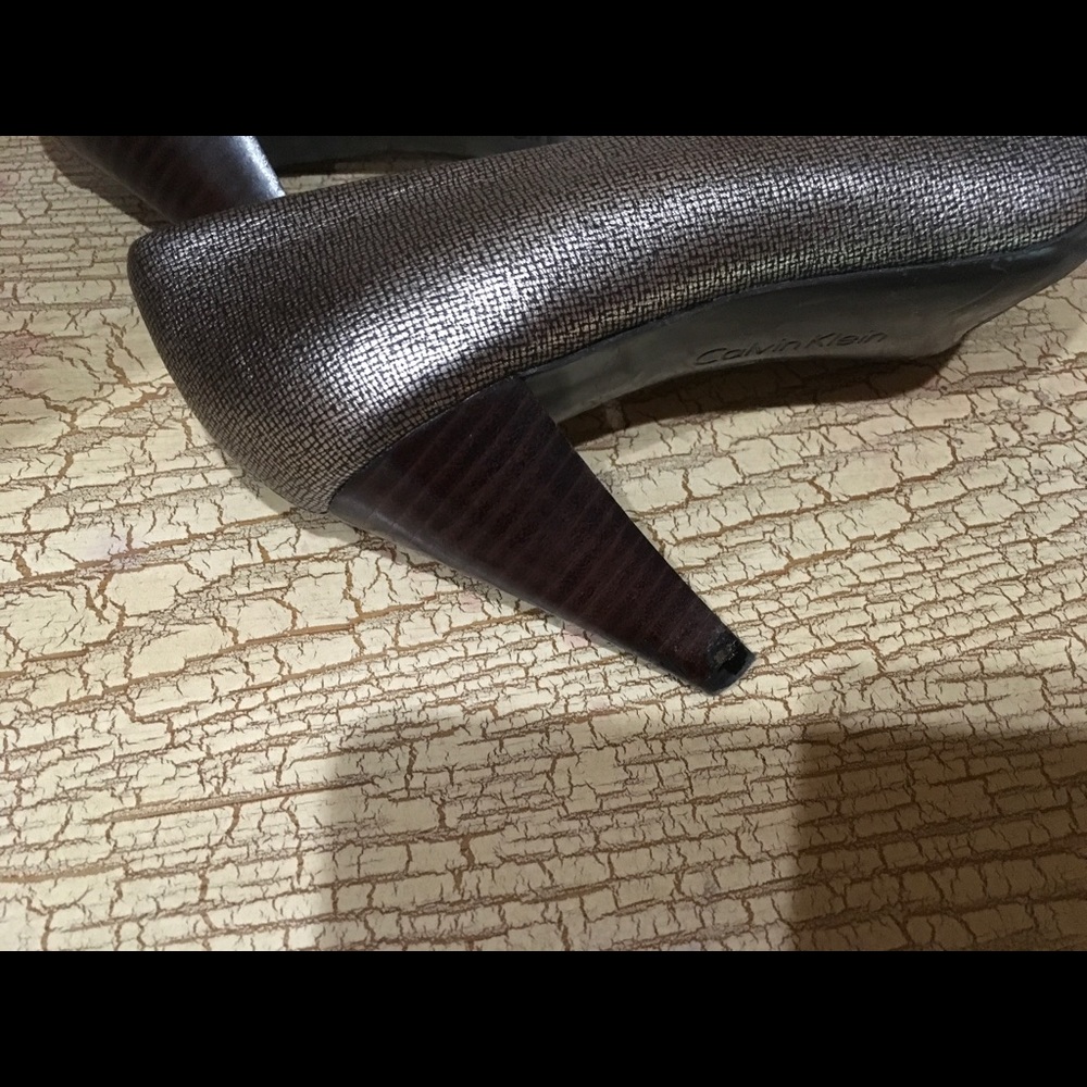 Calvin Klein heels - Picture 3 of 3