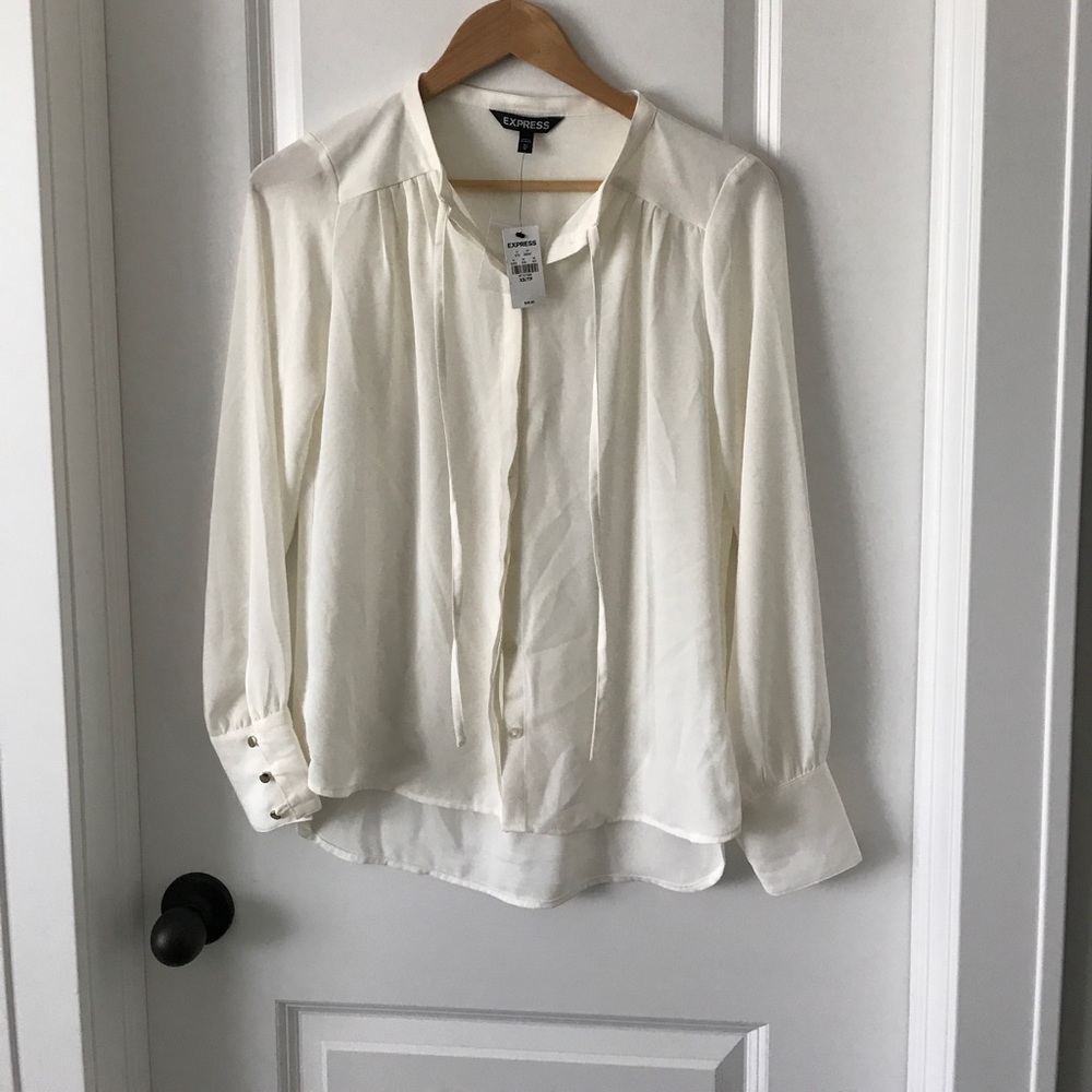 🆕 Express Cream Button Down Blouse w/Gold Accents