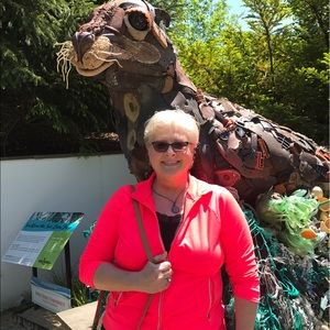 Meet your Posher, Sandy