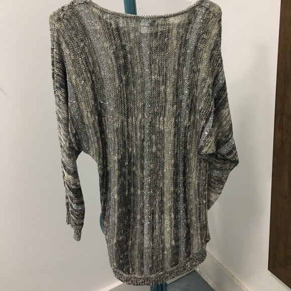 Sweater - Picture 2 of 4