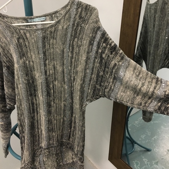 Sweater - Picture 3 of 4