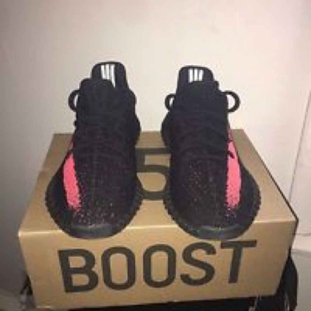 Yeezy boost 350 v2