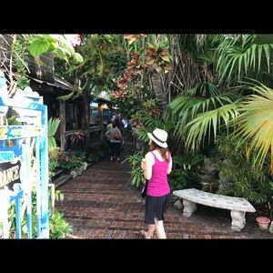 Meet your Posher, Laura