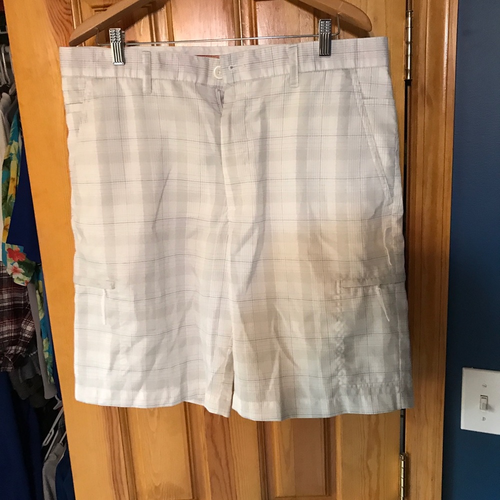 Greg Norman Golf shorts
