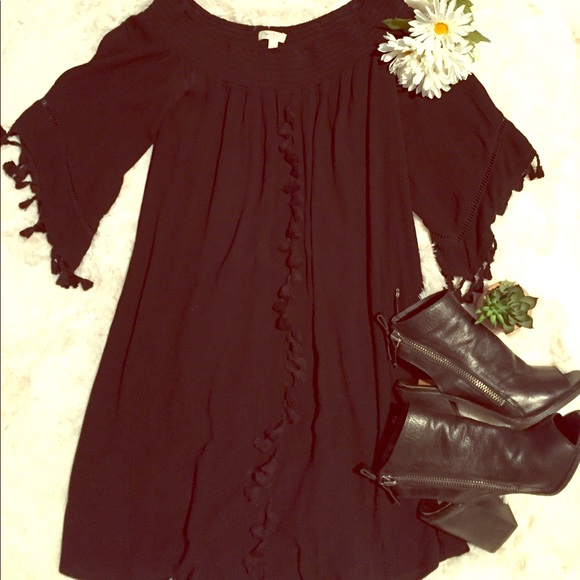 Love Fire Dresses & Skirts - 🌴Off the Shoulder Fringe Dress🍍