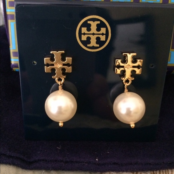 Tory Burch Jewelry - Tory Burch gold color and pearl drop earrings.