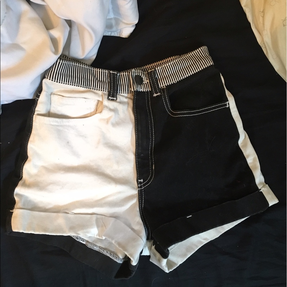 ❌SOLD ON DEPOP❌american apparel colorblock shorts