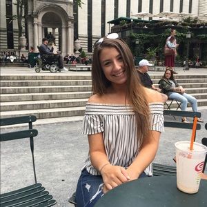 Meet your Posher, Arianna