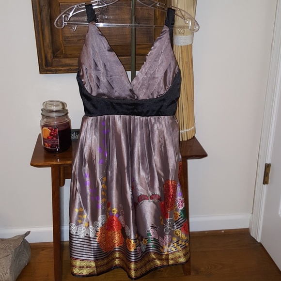 Beautiful boutique dress NWT - Picture 2 of 8