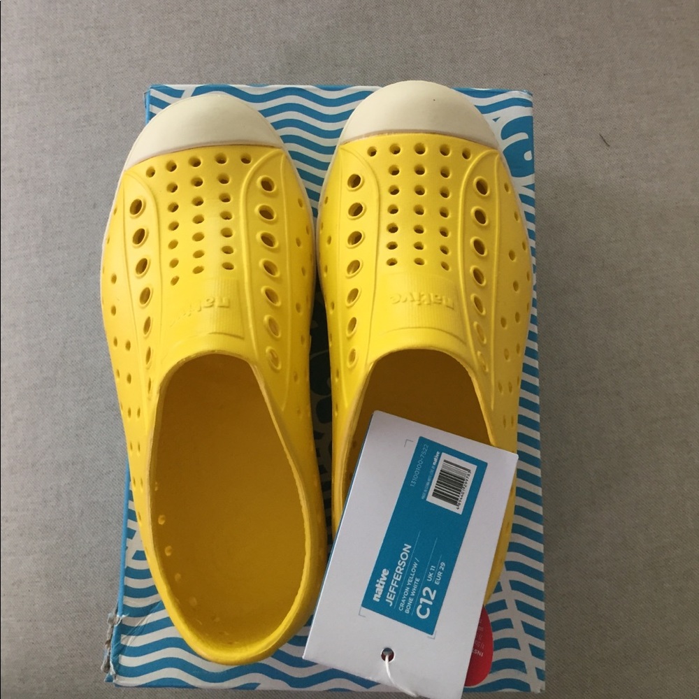 New with box Native Jefferson kids shoes