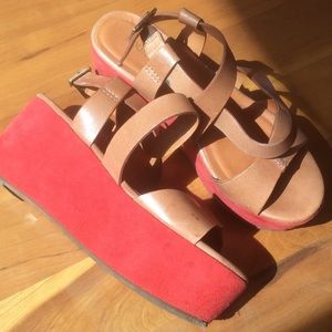 Pour La Victoire platform sandal 6 1/2