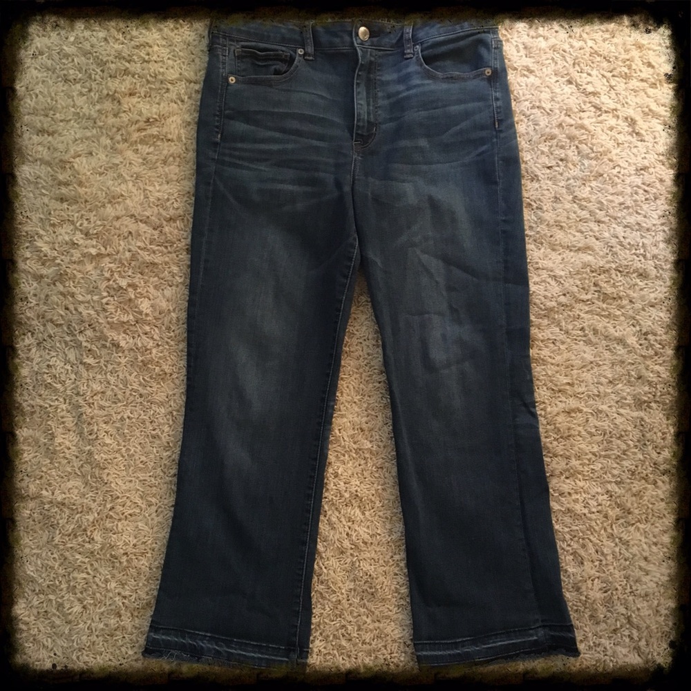 🌺American Eagle High-Rise Crop Jeans🌺