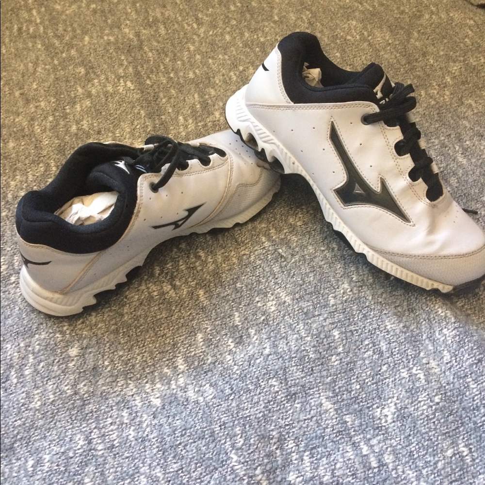 Mizuno Metal Softball Cleats