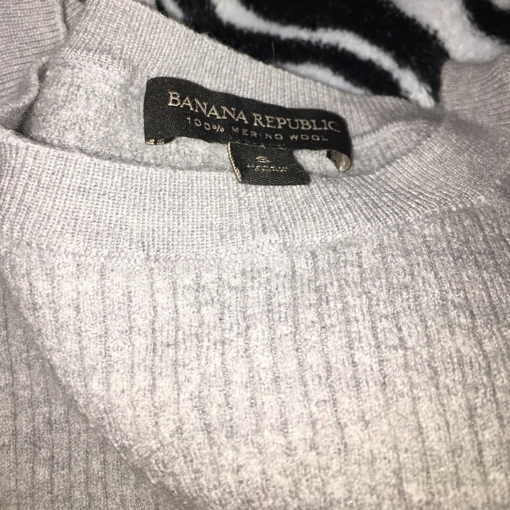 sweater - Picture 2 of 2