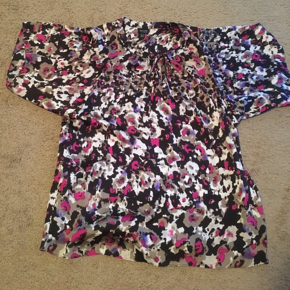 Multi colored short sleeve dressy blouse