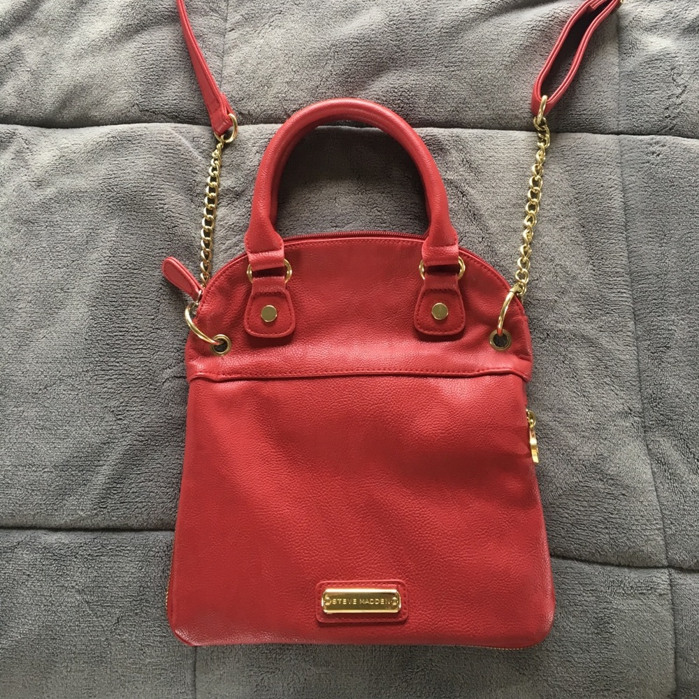 Steve Madden red cross body purse