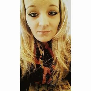 Meet your Posher, Courtney