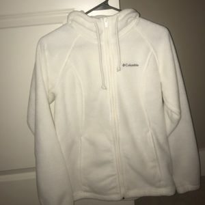 Small white fleece Columbia jacket