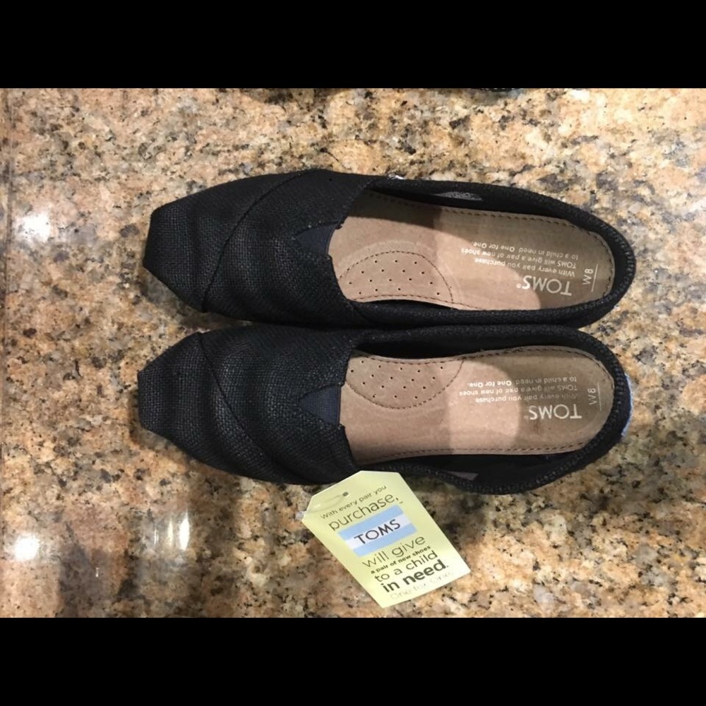 Black "Classic Canvas" Toms