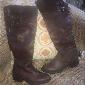 Knee high boots, size 7