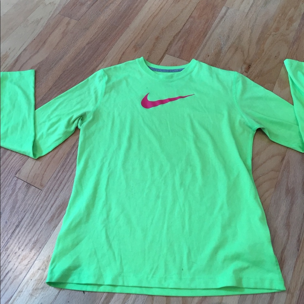 Small Nike long sleeve