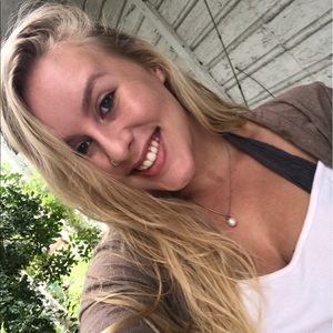 Meet your Posher, Liz