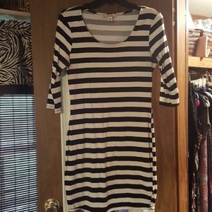 Black and white bodycon dress