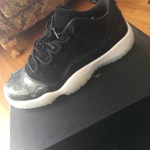 Retro 11 Low