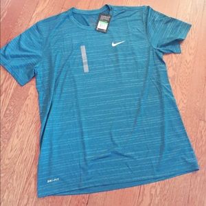 Nike Dri Fit Short Sleeve Shirt NWT