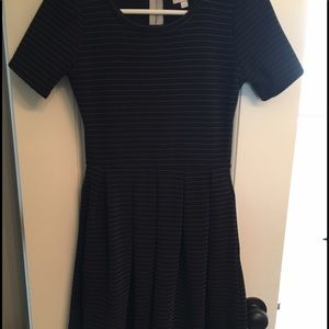 XS Lularoe Amelia dress