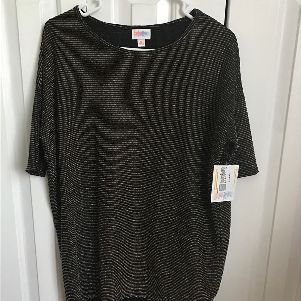 XS LuLaRoe Elegant Irma. Can be worn as a dress!