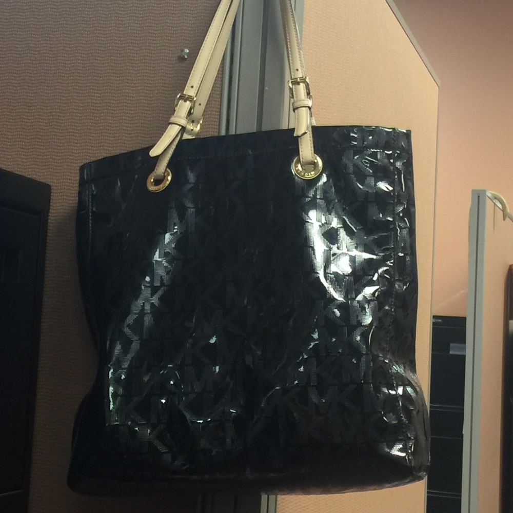 Michael kors black purse