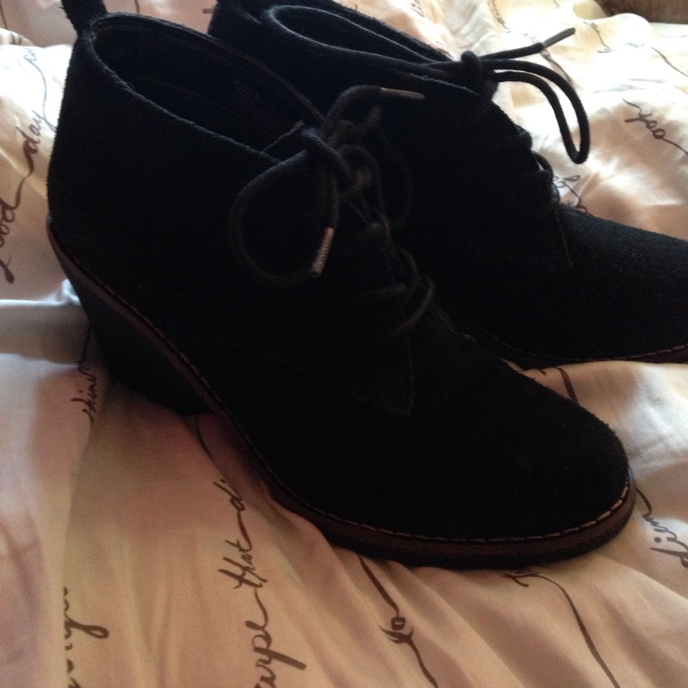 Heeled boot