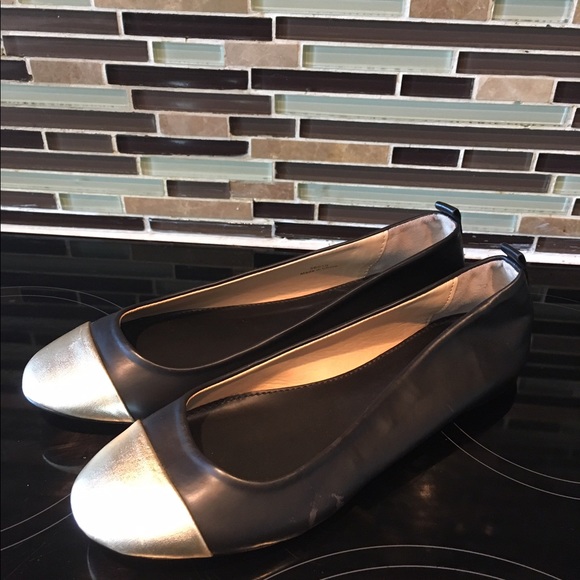 J. Crew Shoes - 💕FLASHSALE💕J Crew Leather Flats Size 9