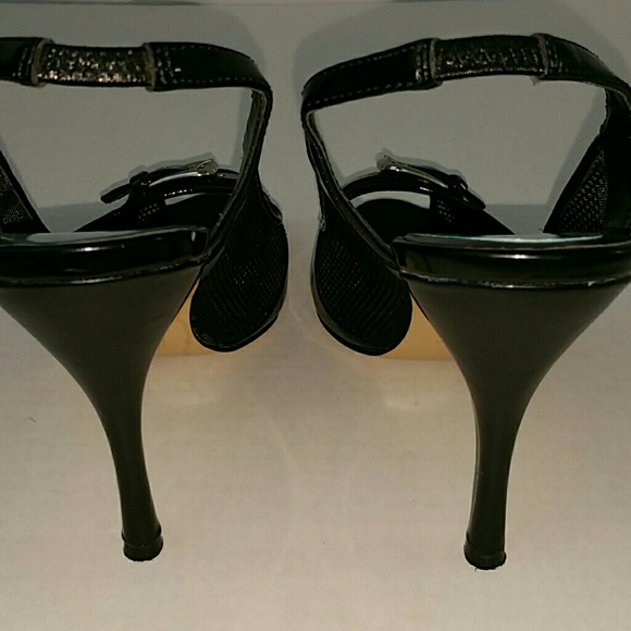 Bisou Bisou by Michelle Bohbot Heels Size 8.5 - Picture 4 of 8