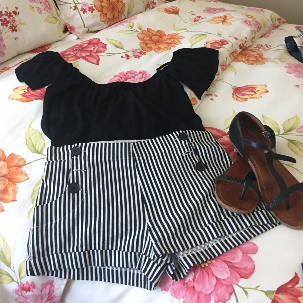 One ❤️ Clothing Black Top